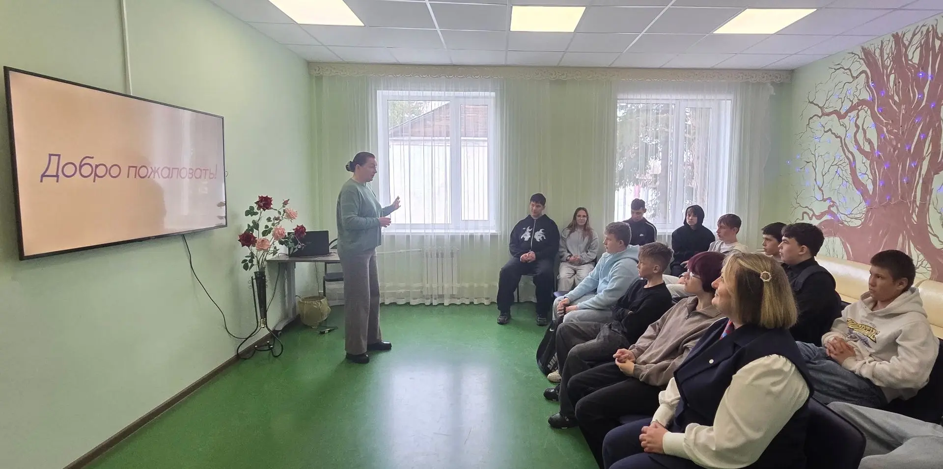 Мильковский Центр социального обслуживания населения посетили ученики 8 класса Мильковской сменной ш