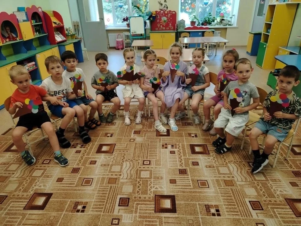 🍦День мороженого!!!

Сегодня у нас было по‑настоящему сладкое настроение! Воспитанники разновозраст