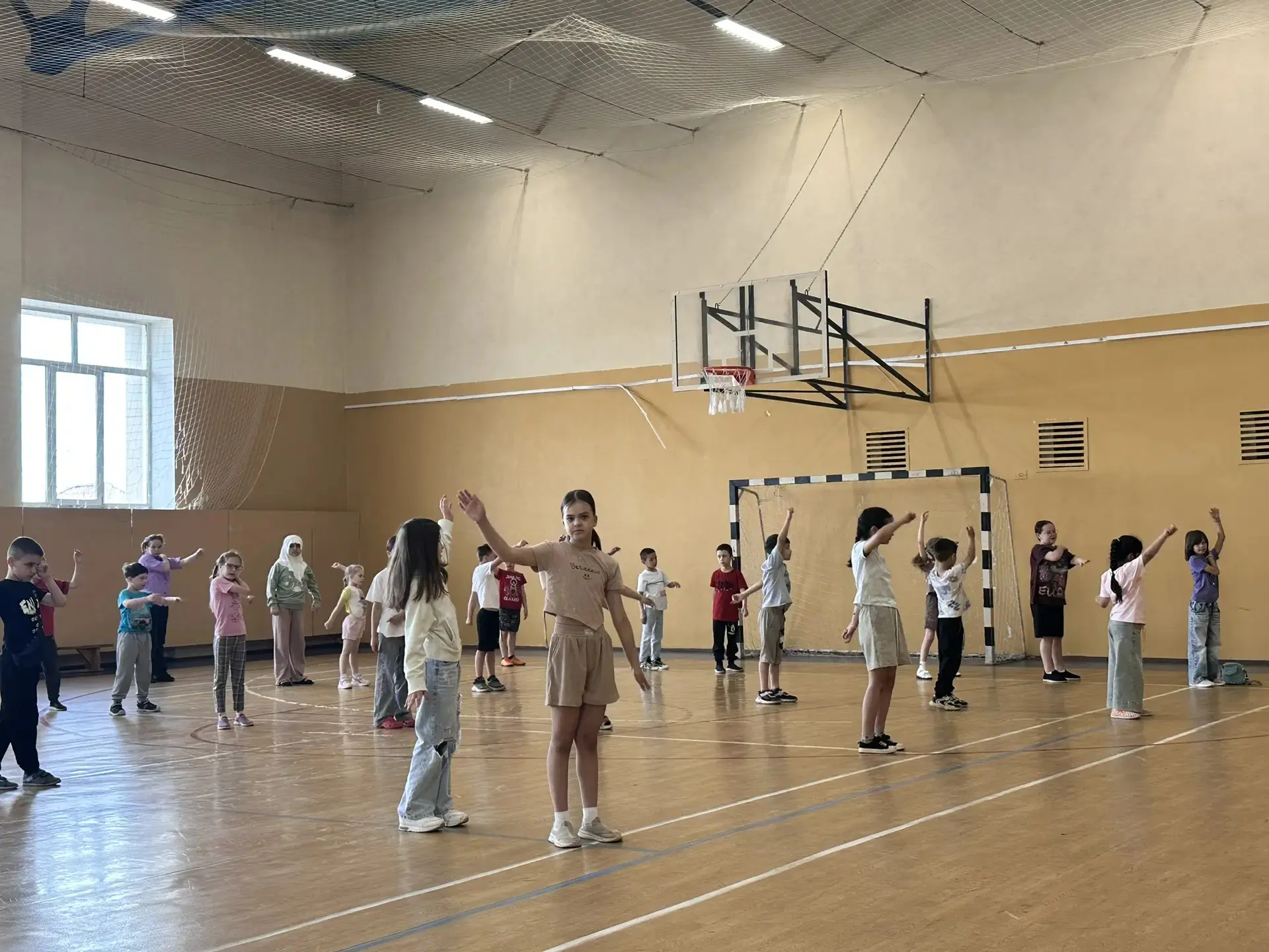 🎉 ДЕНЬ ДРУЖБЫ В НАШЕМ ЛАГЕРЕ: «ТИМУР И ЕГО КОМАНДА» ПРОТИВ СКУКИ! 🎬✨

☀️👋 Сегодня в лагере царила