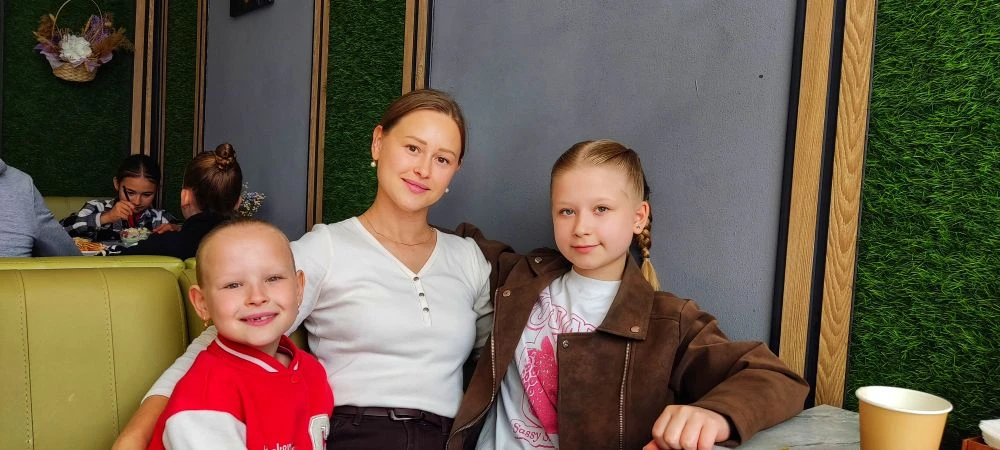 Отпраздновали окончание школы и 1 июня! 🥰 

Пусть наши дети всегда остаются веселыми и жизнерадостн