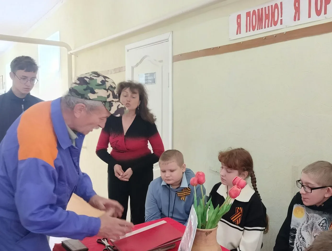 ЖИВАЯ ПАМЯТЬ 
В честь 81-й годовщины Великой Победы 
в Ерофеевском центре помощи детям проведена акц