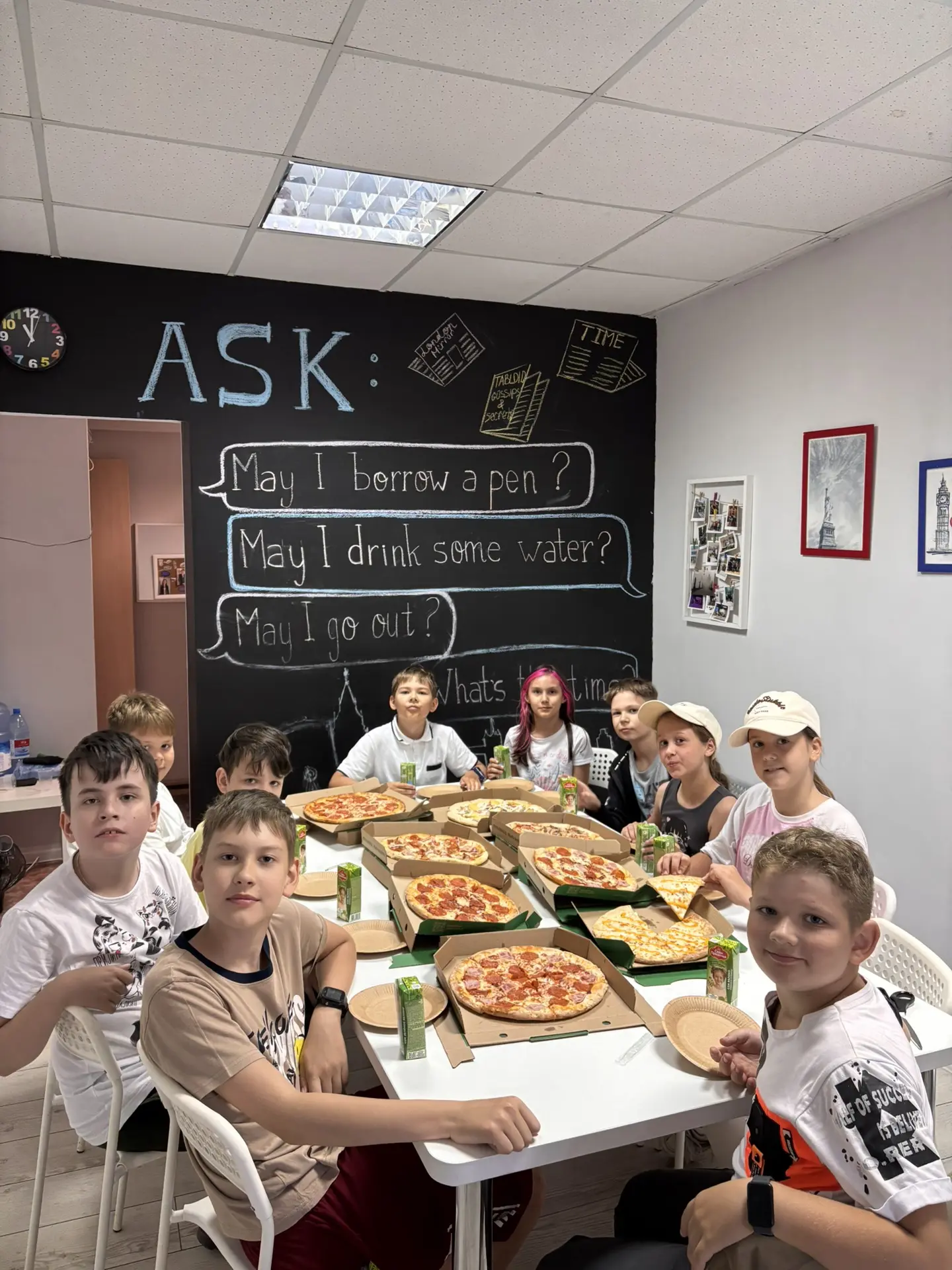 Квест пройден, можно и пиццу поесть 🍕

3 группа летнего клуба завершила июньский сезон ❤️

Увидимся