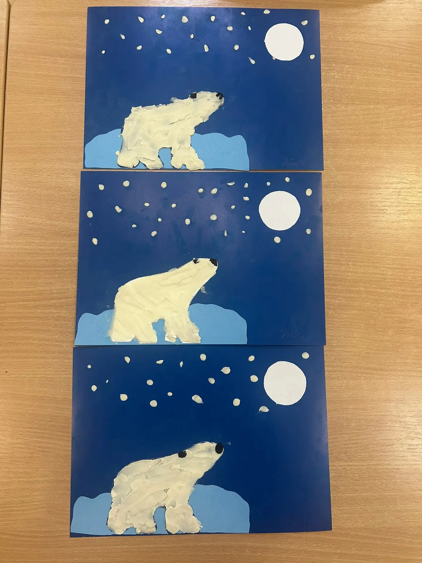 Наши малыши  из группы «Карапузики»окунулись в мир зимней сказки ❄️🌙
На занятии по нетрадиционной л