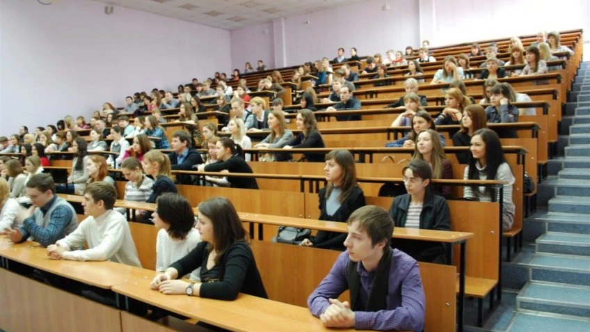 Нужен ли ЕГЭ для выпускников университетов
Гарвард вводит новые правила выставления отметок студента