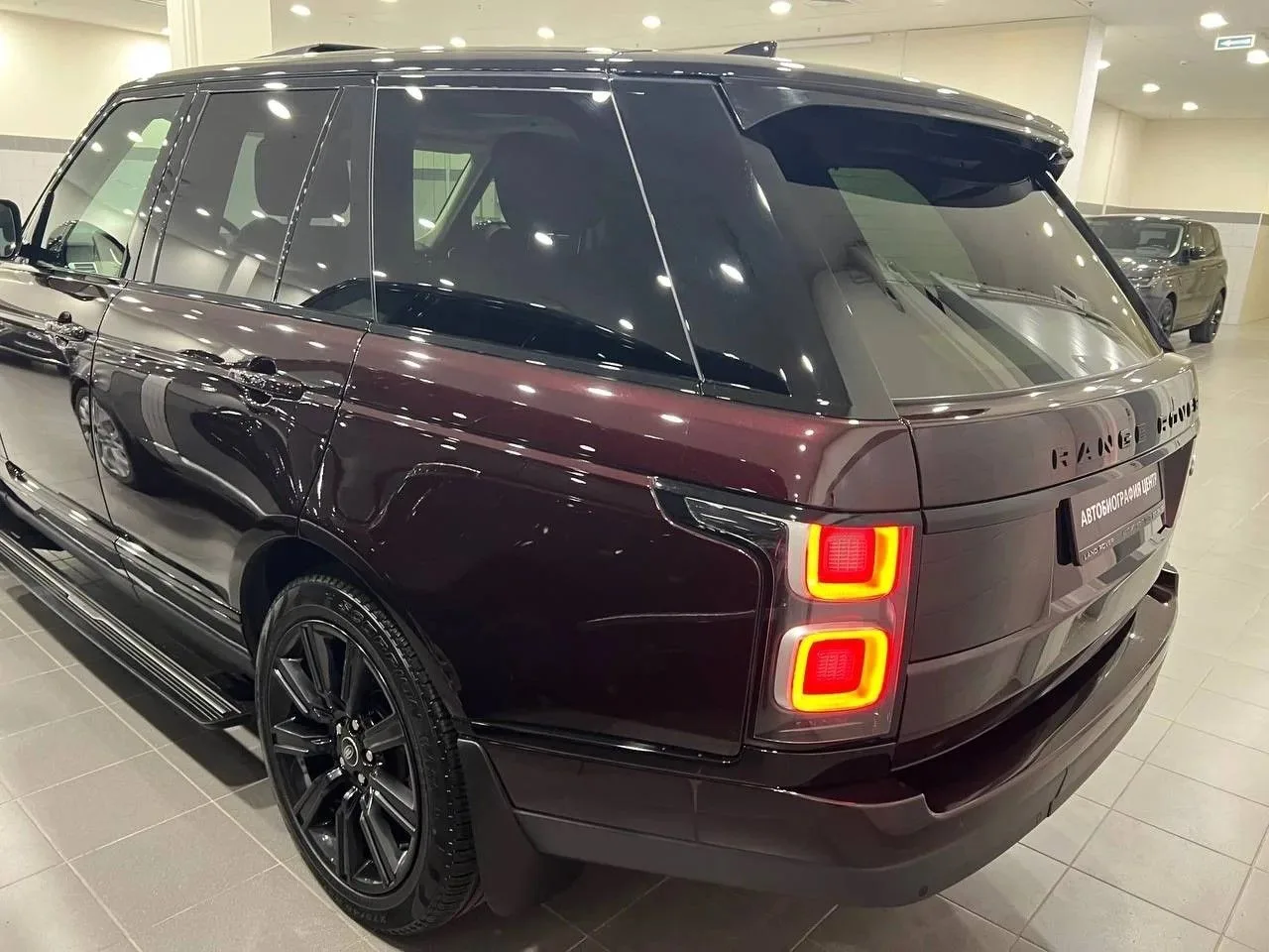 Land Rover Range Rover Vogue
3.0D 249 л.с. 
2021
48 633 км
9 990 000руб.

Автобиография Центр
наб. О