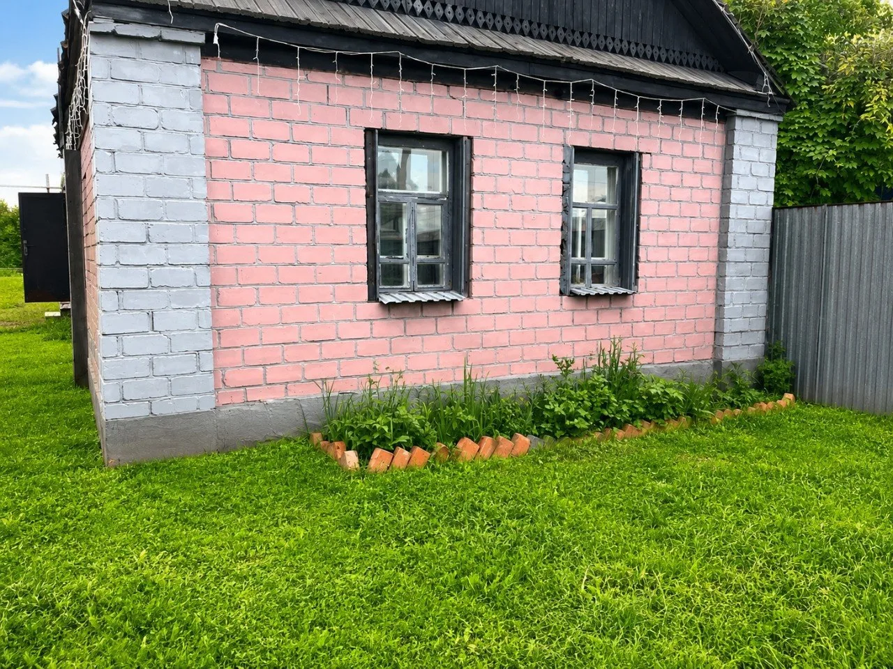 Продаётся уютный жилой дом в центре села Октябрьское
Предлагается к продаже крепкий, полностью приго