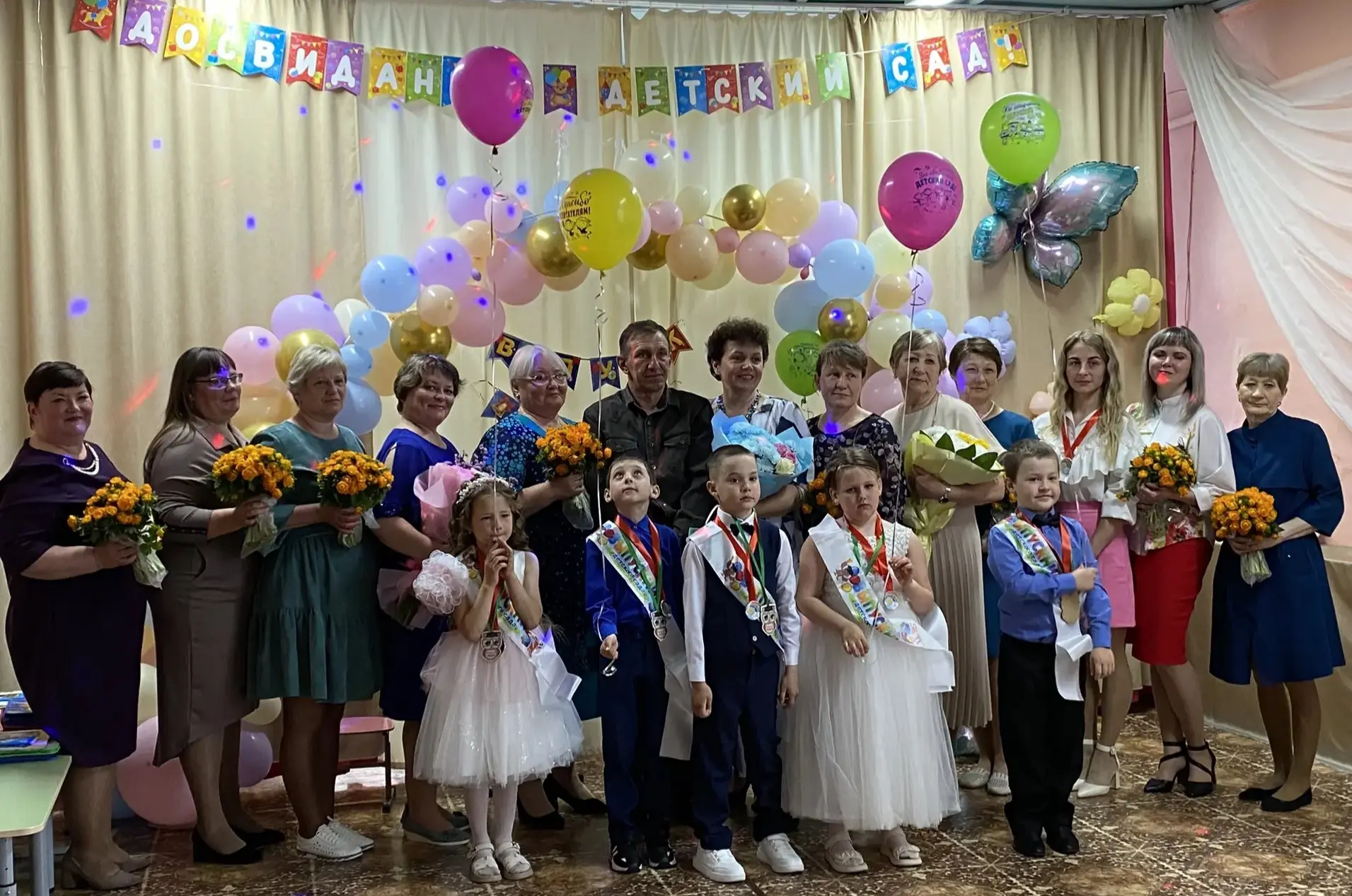 29 мая в нашем детском саду прошёл самый долгожданный🎉, трогательный❤ и веселый🥳 - Первый выпускно