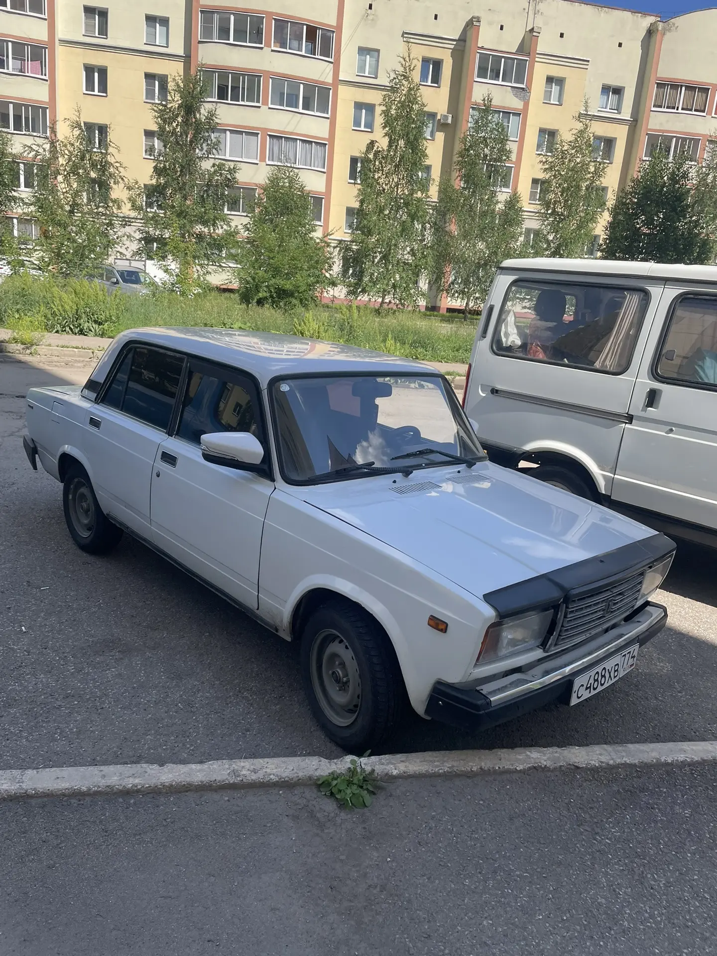 продам автомобиль ваз 2107, 2003 года в рабочем состоянии, есть газ 2 поколение рабочий, требует не 