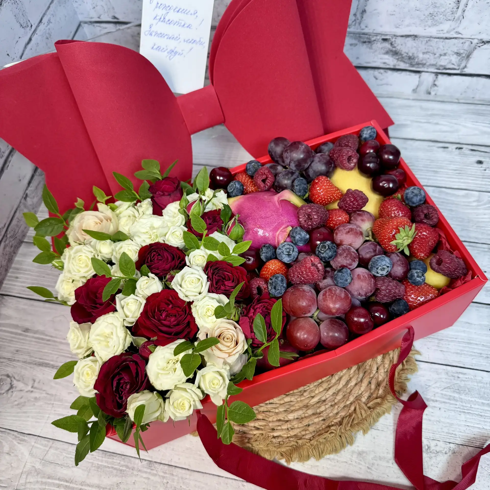 🌹🌹...
...С новой трудовой неделей, друзья!.. Держитесь, у вас всё получится!..😉
   А тем, кто в о