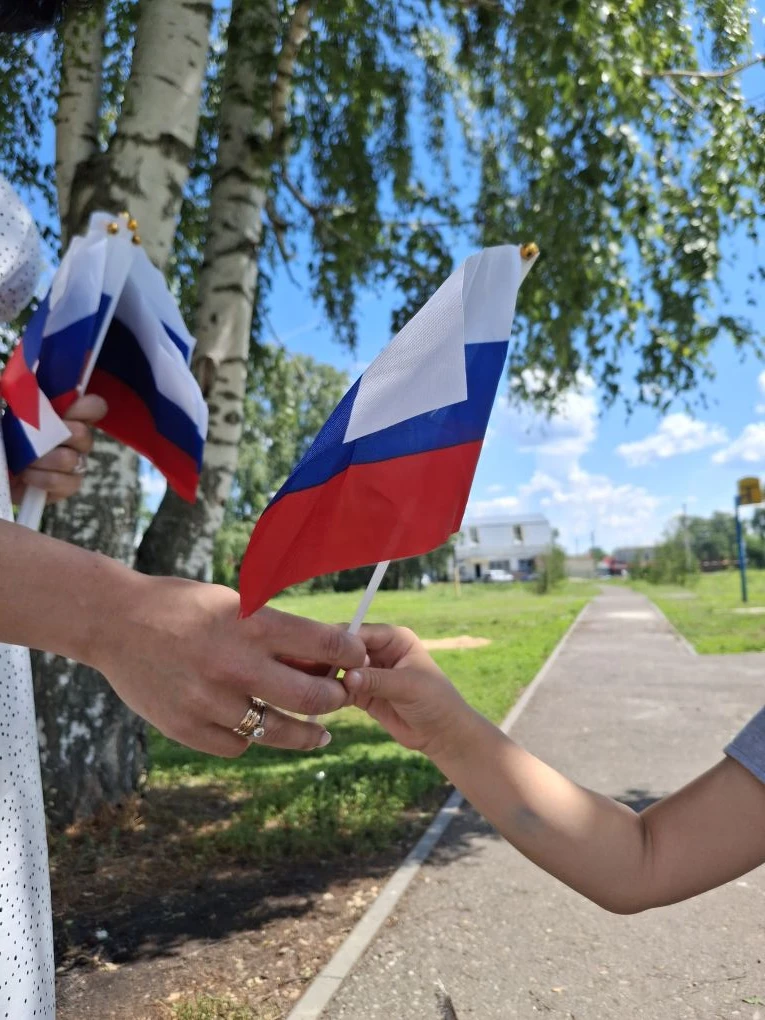 ✨️✨️С ДЕТСТВА В СЕРДЦЕ С РОССИЕЙ!🇷🇺

Работники Дома культуры присоединились к  Акции «Флаги России