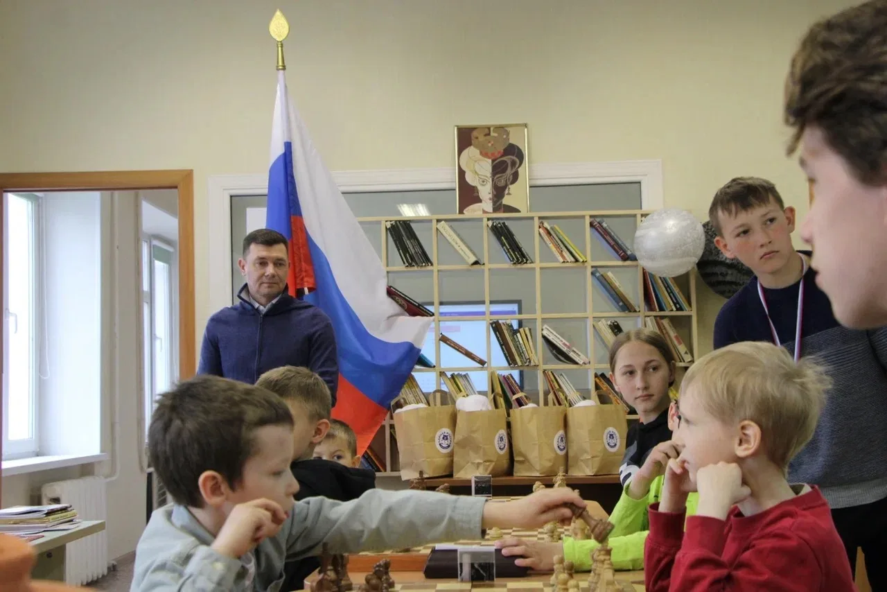 Ко Дню России — по-колымски: патриотика, спорт, праздники и забота о детях

В Год единства народов «