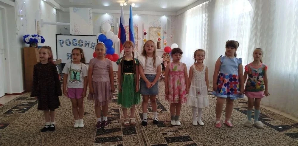 «С любовью к Родине: как в Краснодонском детском саду N2 "Акварель" отметили День России» 🇷🇺❤️

На
