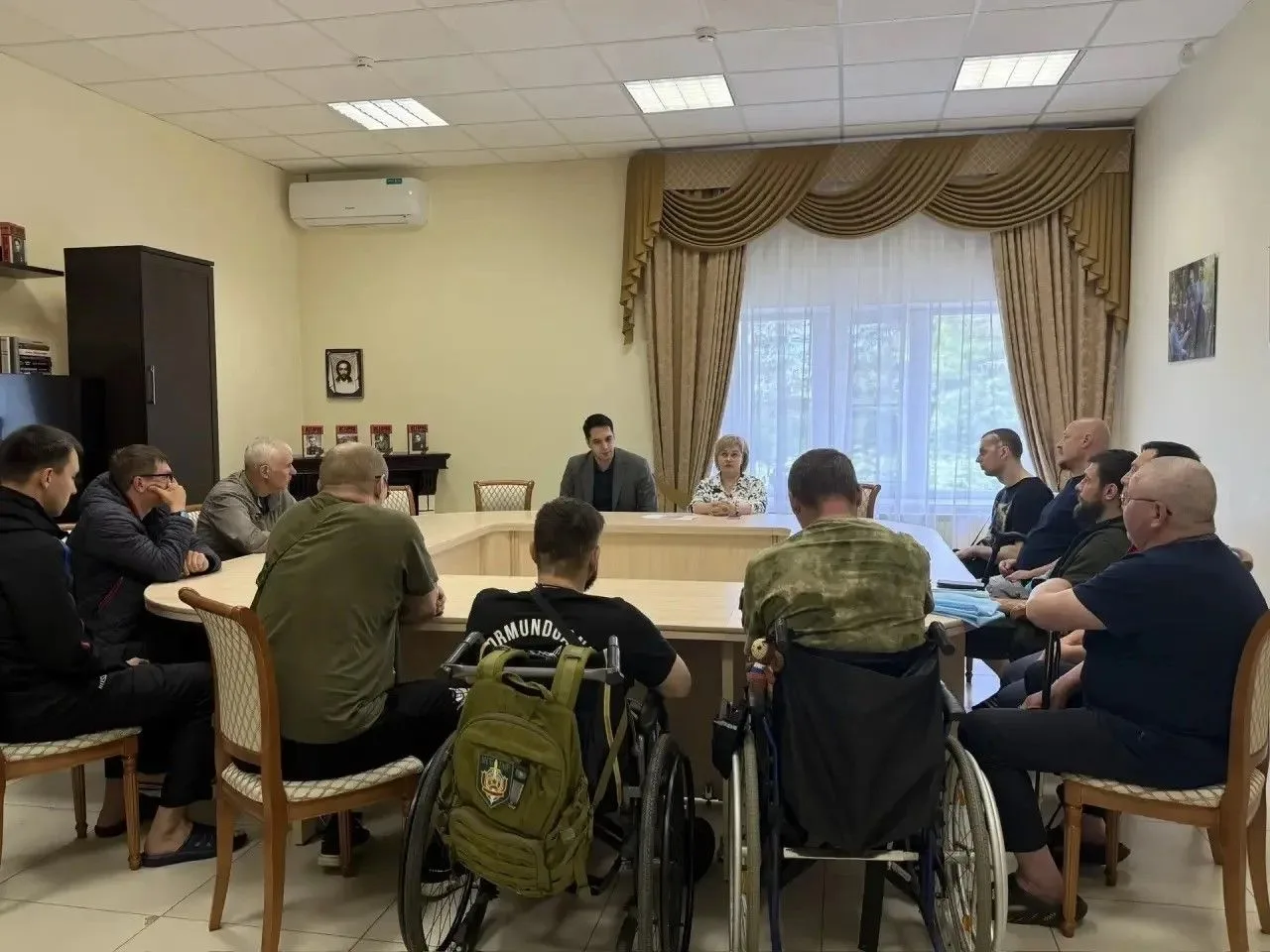 🇷🇺 Важная встреча в центре реабилитации «Ясенки»

В гостях у наших подопечных — участников специал