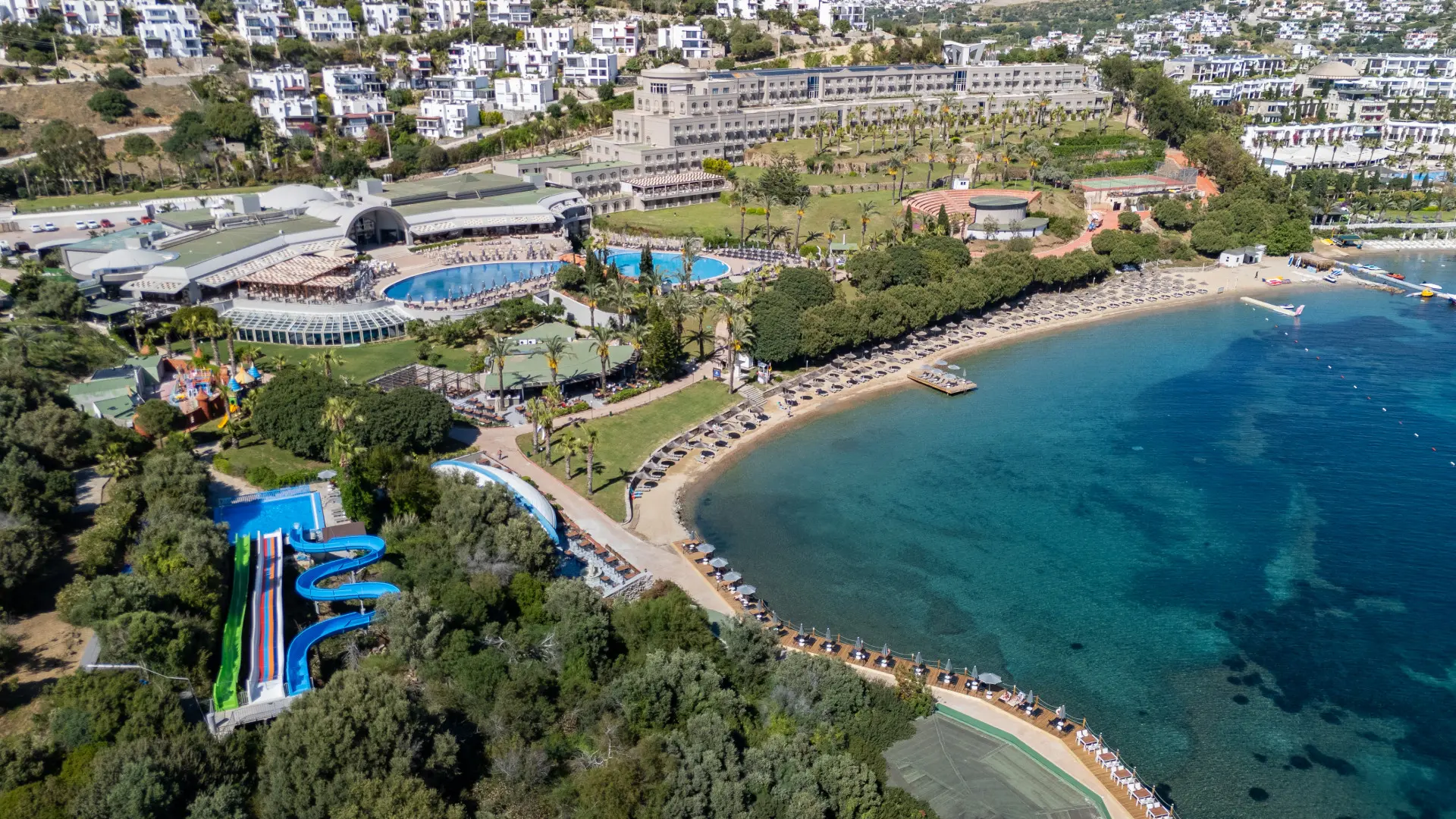 ТОП ОТЕЛЬ В БОДРУМЕ В НЕДОРОГОМ СЕГМЕНТЕ🔥

✔️ Yasmin Bodrum Resort 5* 
(Бодрум)

Огромная территори