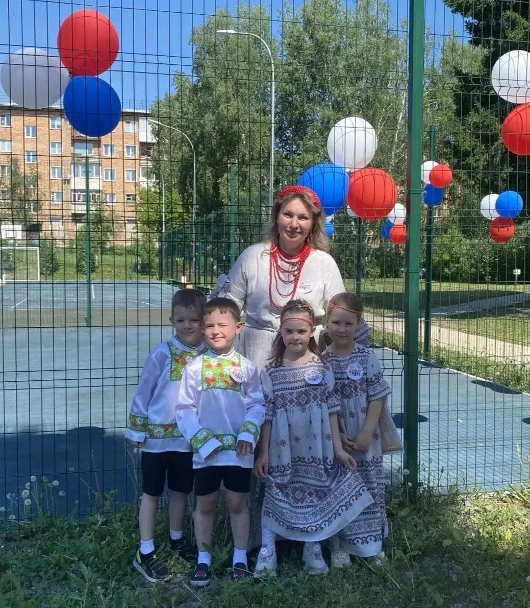 👫 «Дружные ребята» - команда, для которой сплочённость и единство — главные ценности.
Участие в кве
