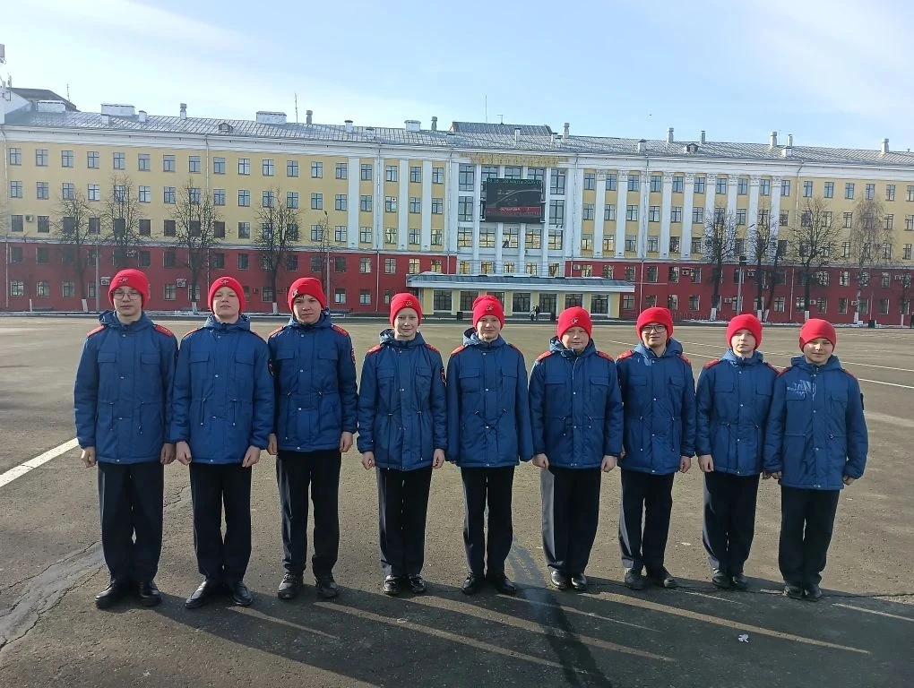 Прибыли на последний этап в этом месяце. Строевая подготовка.