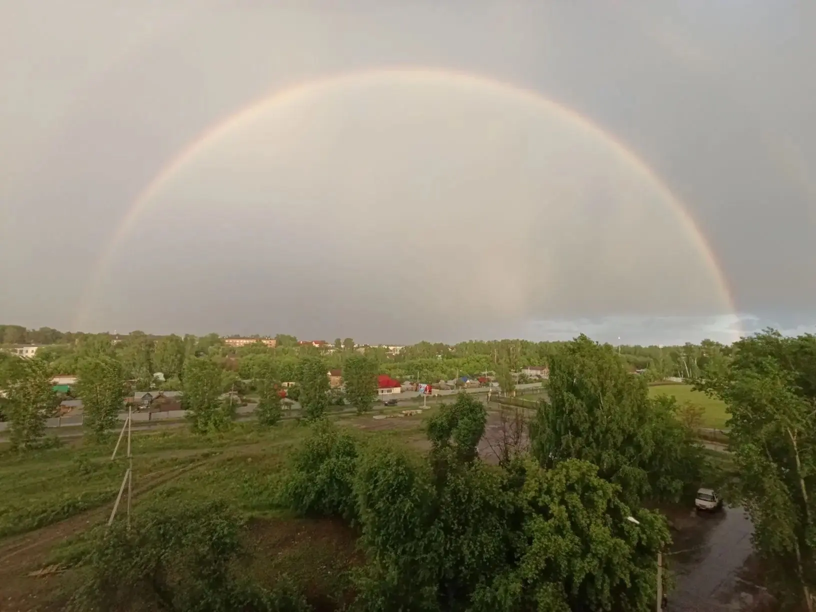 🏞Заметили, как часто в это году появляется радуга над Среднеуральском?