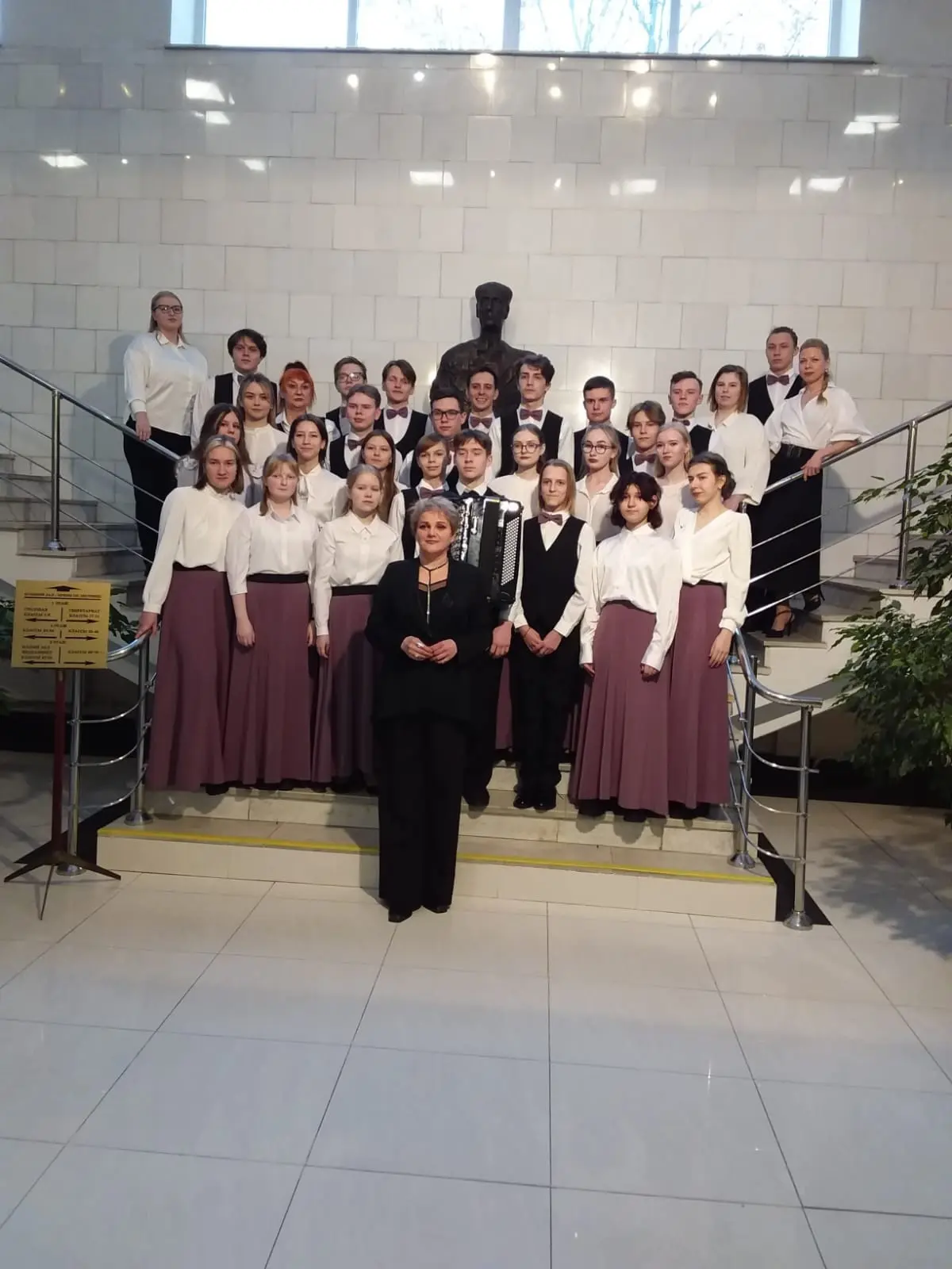 Уважаемые ухтинцы! 
Прощание с Ольгой Валерьевной Шаты - преподавателем, заведующей народным отделен