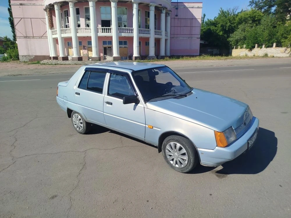 Продаю заз славута 2004,собственник.
Пробег 194000т, комплектация базовая. Владею 3 года. Машина обс