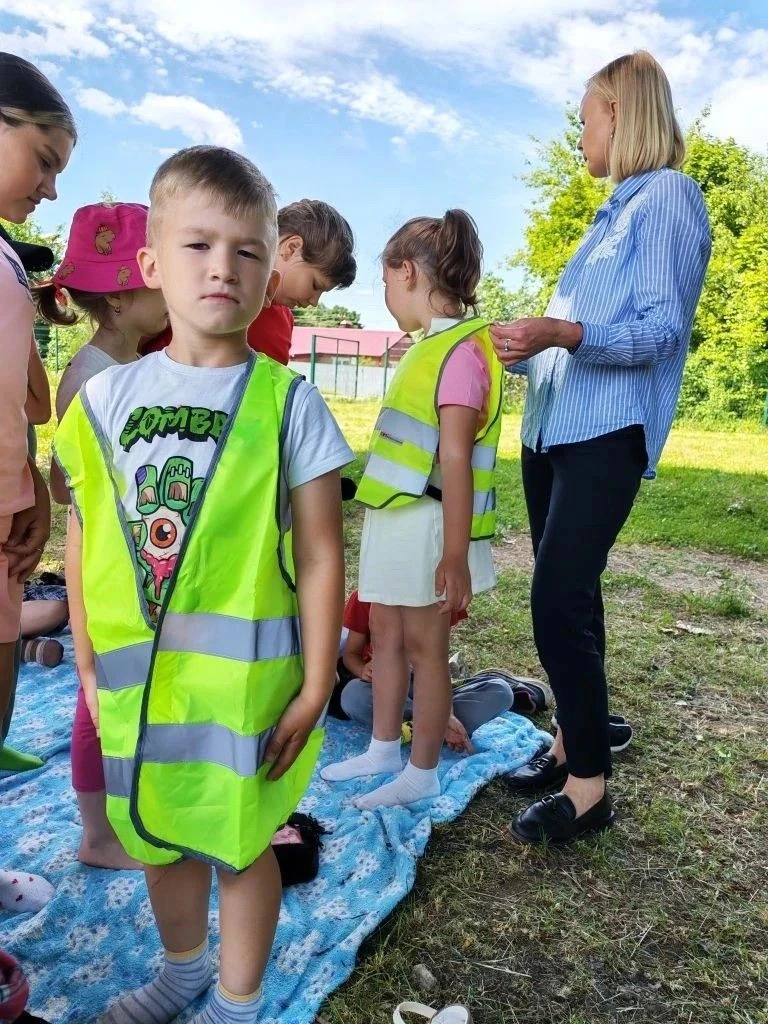 Наш автогородок продолжает свою работу в школьных оздоровительных лагерях. Делимся кадрами с занятия