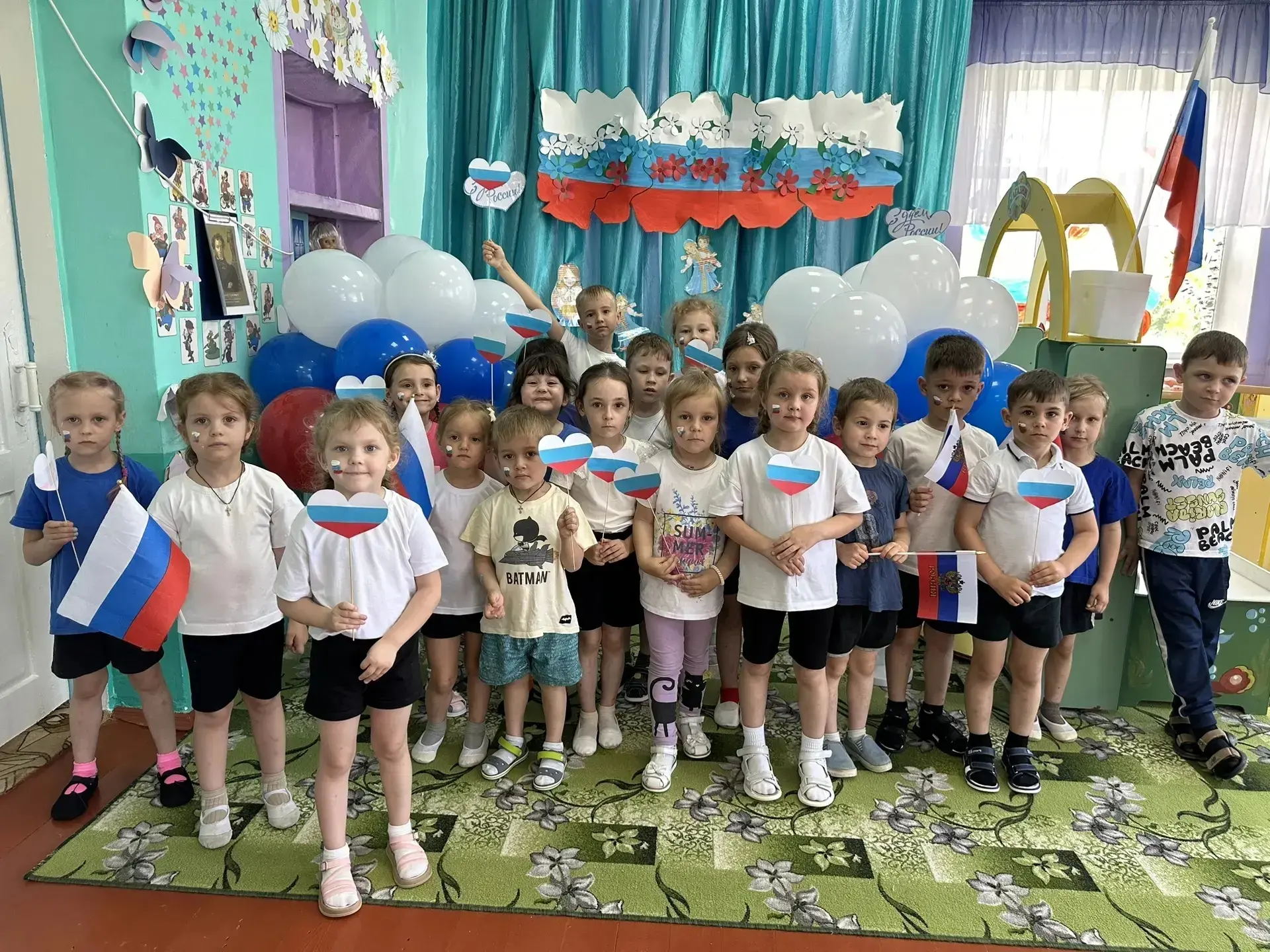🎉 День России: что сказать малышу, чтобы ему стало интересно? 🧡

Скоро праздник, а у вас внутри во