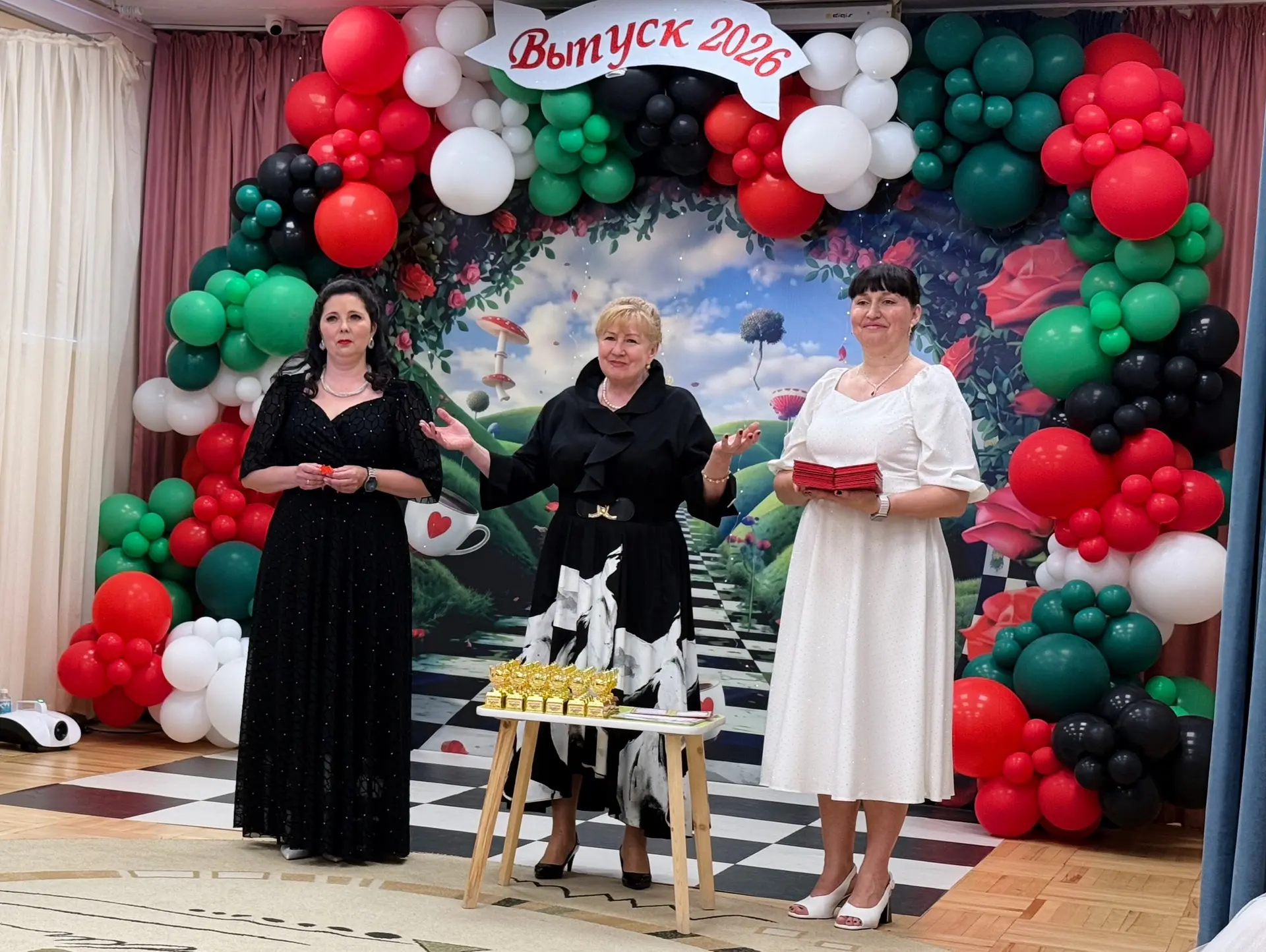 🐝Наши «Пчёлки» летят в школу!🎓

🌟Сегодня в нашем детском саду царила особенная атмосфера – мы про