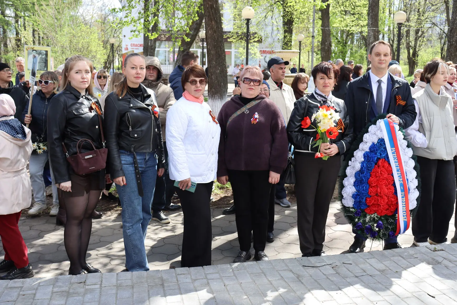 «Будем помнить годы эти и через год, и через век»: в Яранске прошёл праздничный концерт ко Дню Побед