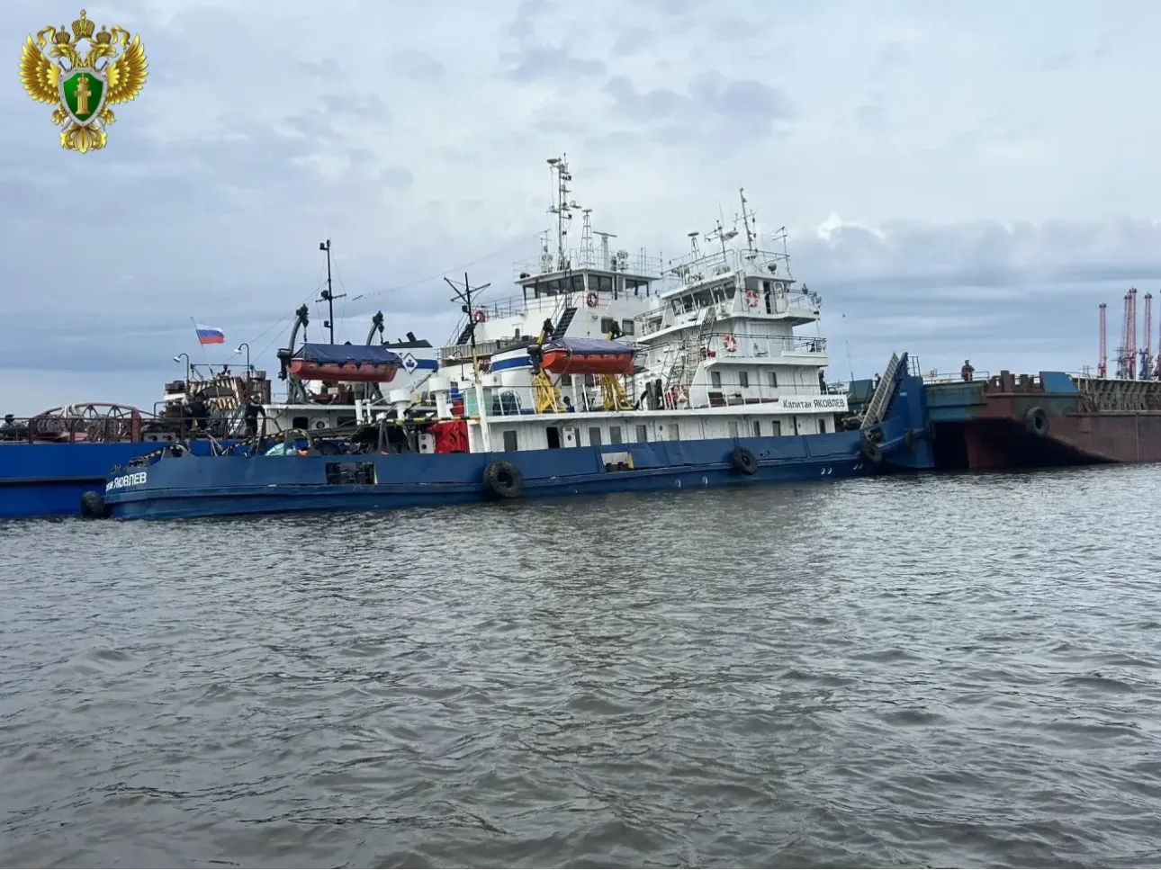 В Красноярском крае транспортная прокуратура проверяет обстоятельства происшествия в морском порту Д