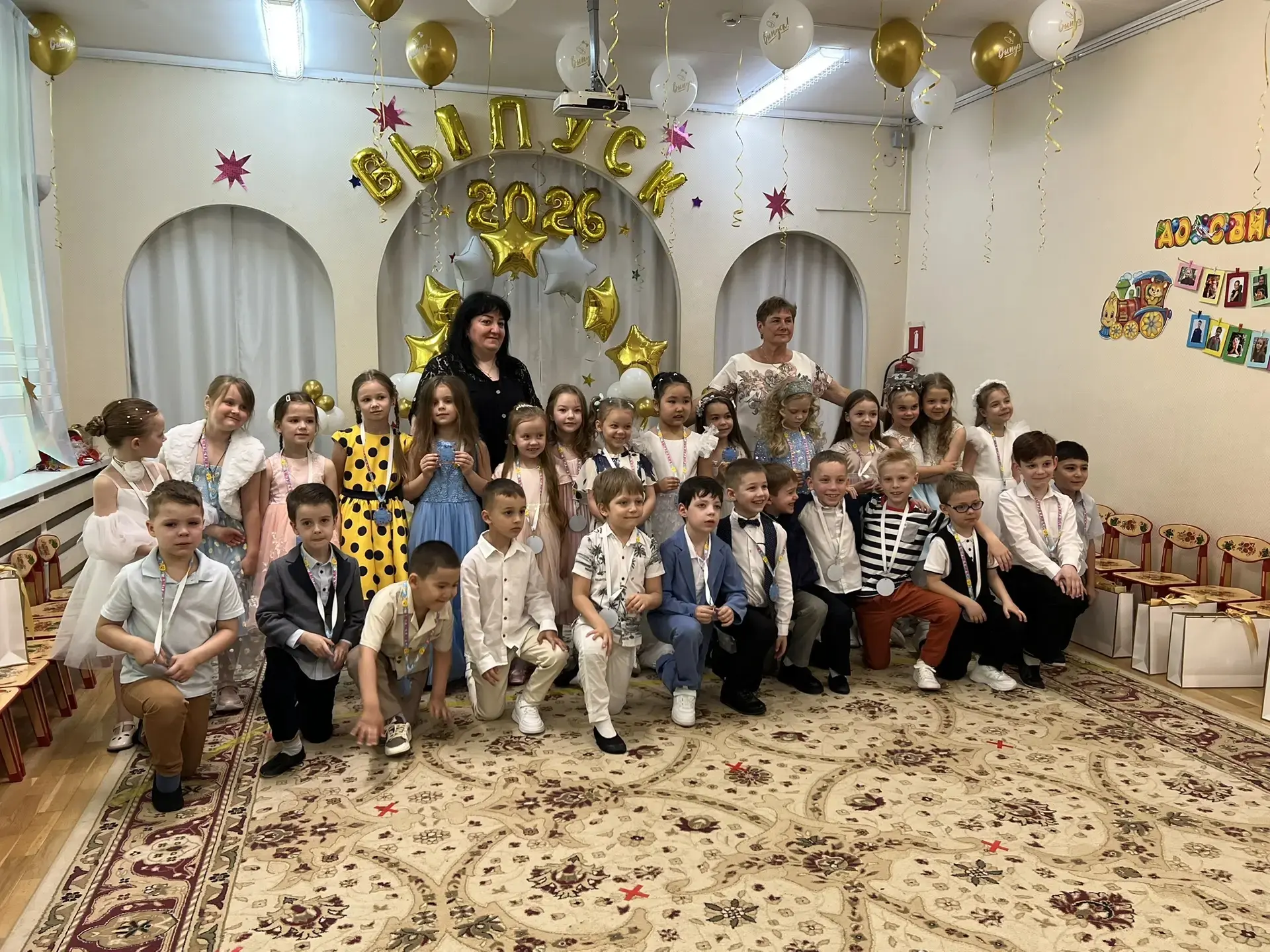✨ Выпускной в детском саду

📍 Ленинский проспект, 43Б

😍 26 мая состоялся ещё один выпускной в наш