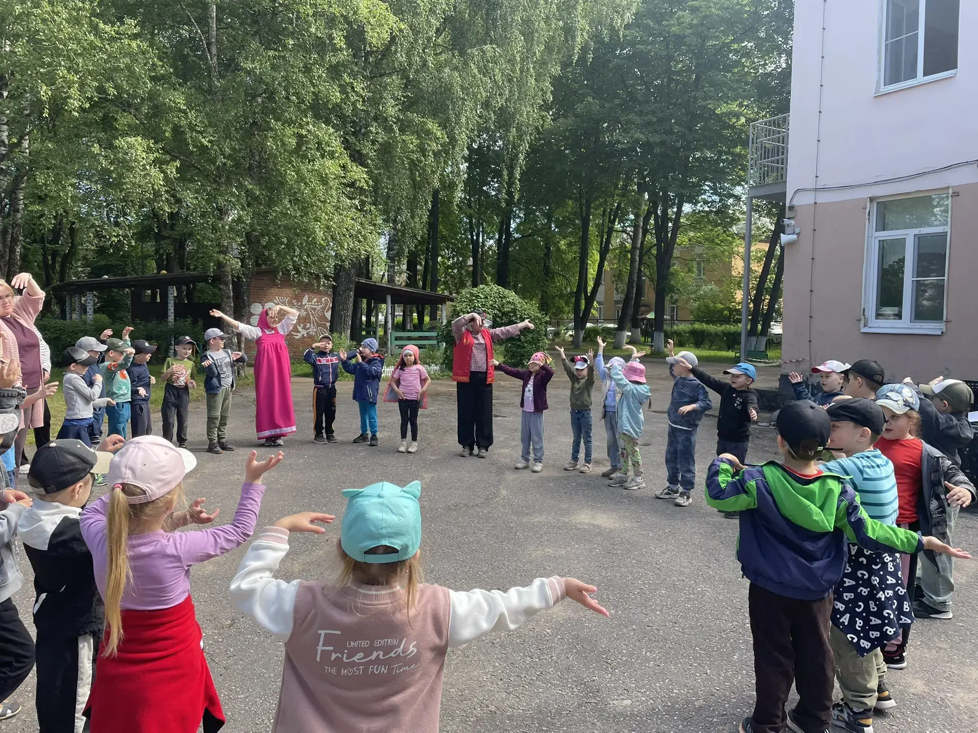 🌺🌸🌻ДЕВЯТЫЙ ДЕНЬ летнего оздоровительного лагеря «Светлячки»
Сегодняшний день в нашем  лагере был 