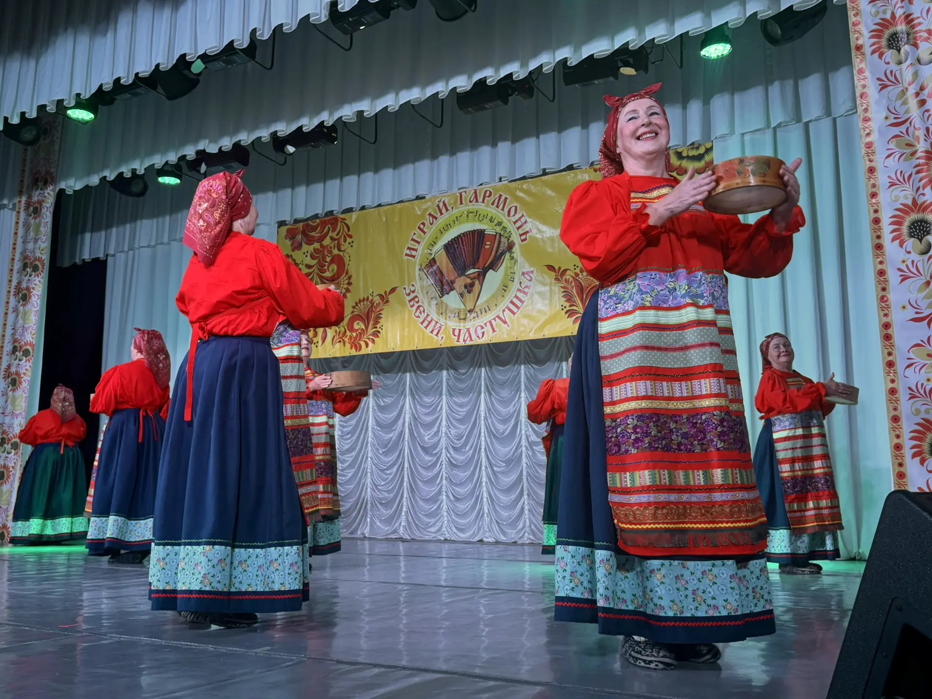 🪗🪕 11 июня, в преддверии Дня России, во Дворце культуры имени В. Н. Леонова было по-настоящему шум