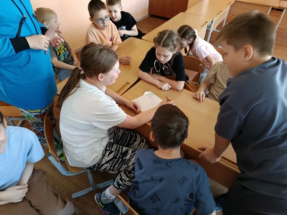 ​🎉 Первая неделя в лагере: полет отличный!

​Вот и пролетели первые пять дней нашего летнего школьн