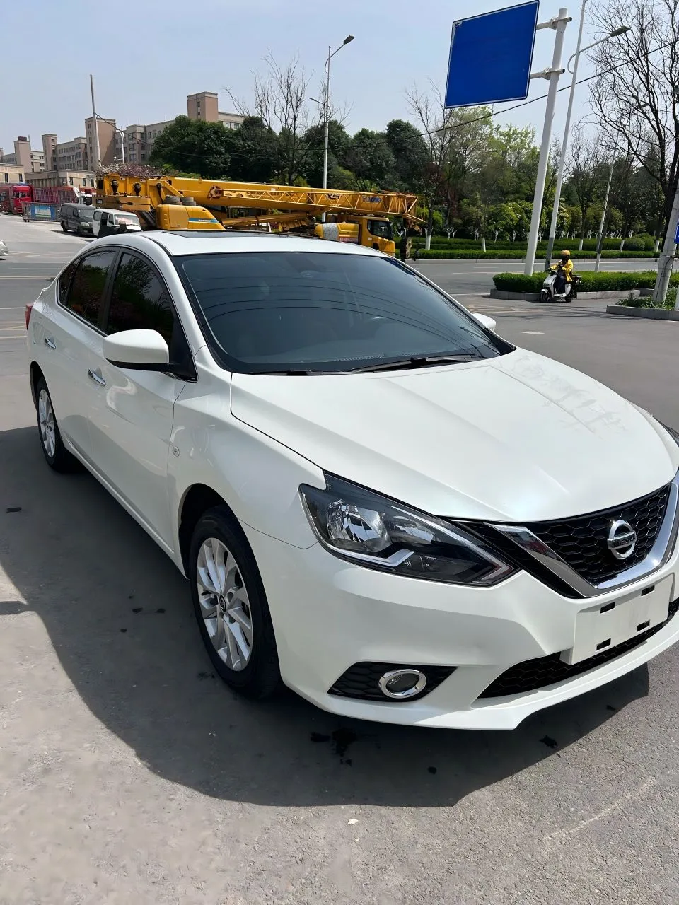 🔥 Nissan Sylphy Classic 1.6 CVT XL Luxury Edition 2022 года (рестайлинг)

✅ Мощность двигателя: 122