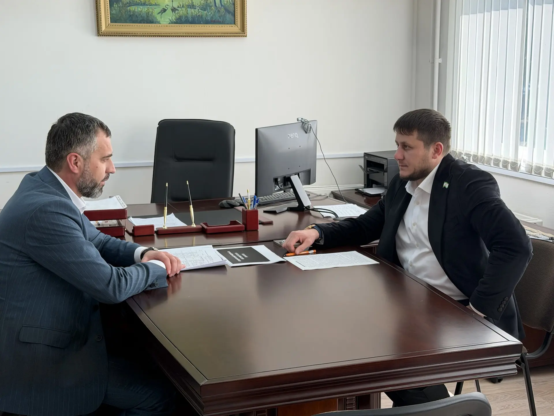 Участник программы «Путь Героя» Аслан Костоев встретился с заместителем министра труда Ингушетии Бес