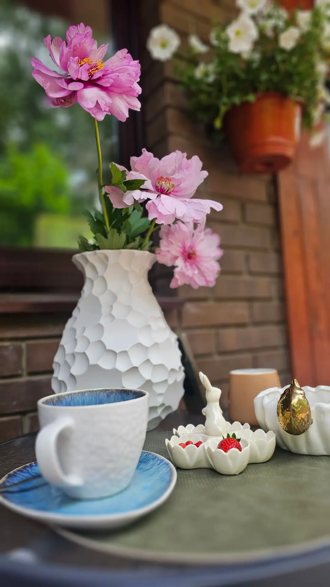 Мой красивый, июньский денёк 🍓
Земляника лесная и садовая. Почувствуйте разницу😁
