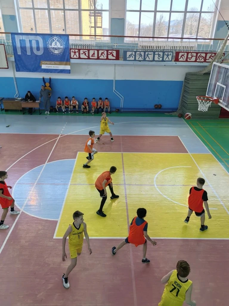 🏀 🏀🏀
Вчера в нашем зале было по-настоящему жарко!
Товарищеская встреча по баскетболу между детьми
