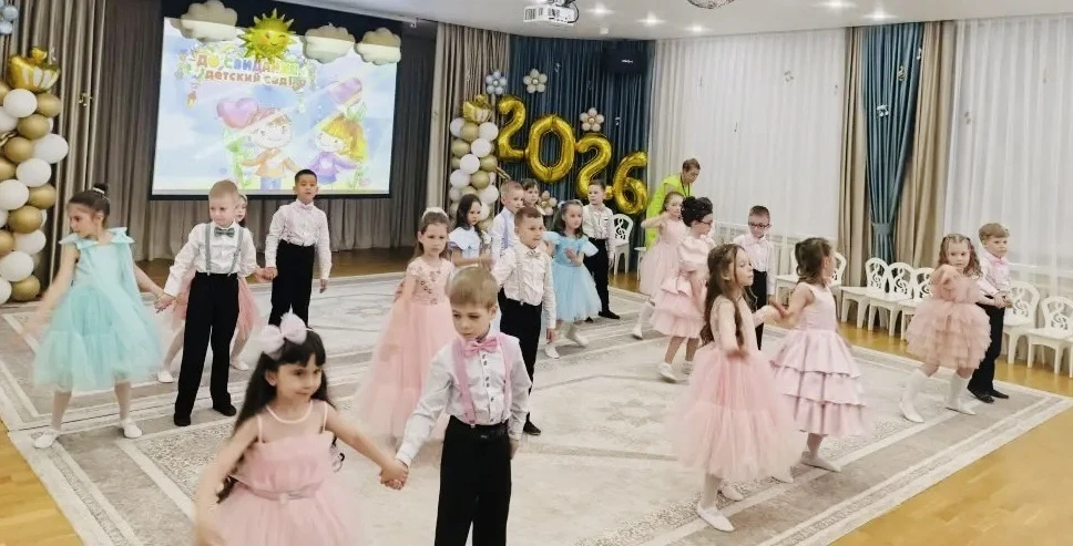 💫💫💫Выросли... 🎓
Кажется, только вчера малышей вели за руку в младшие группы, где они заливисто п