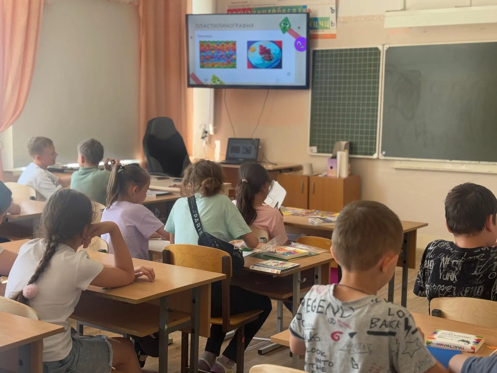 Ещё один яркий день в нашем пришкольном лагере! 

Кажется, мы сегодня побывали в настоящей сказке… п