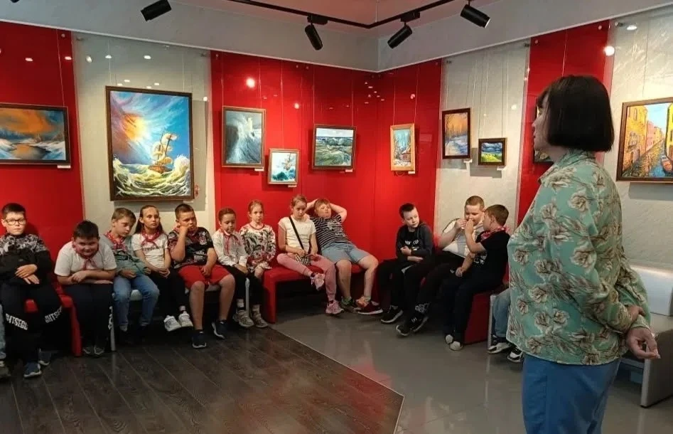 День 12
Зарядились энергией и прикоснулись к истории! ⚡️🧂

Утро началось с драйва! Флешмоб «Здоровь