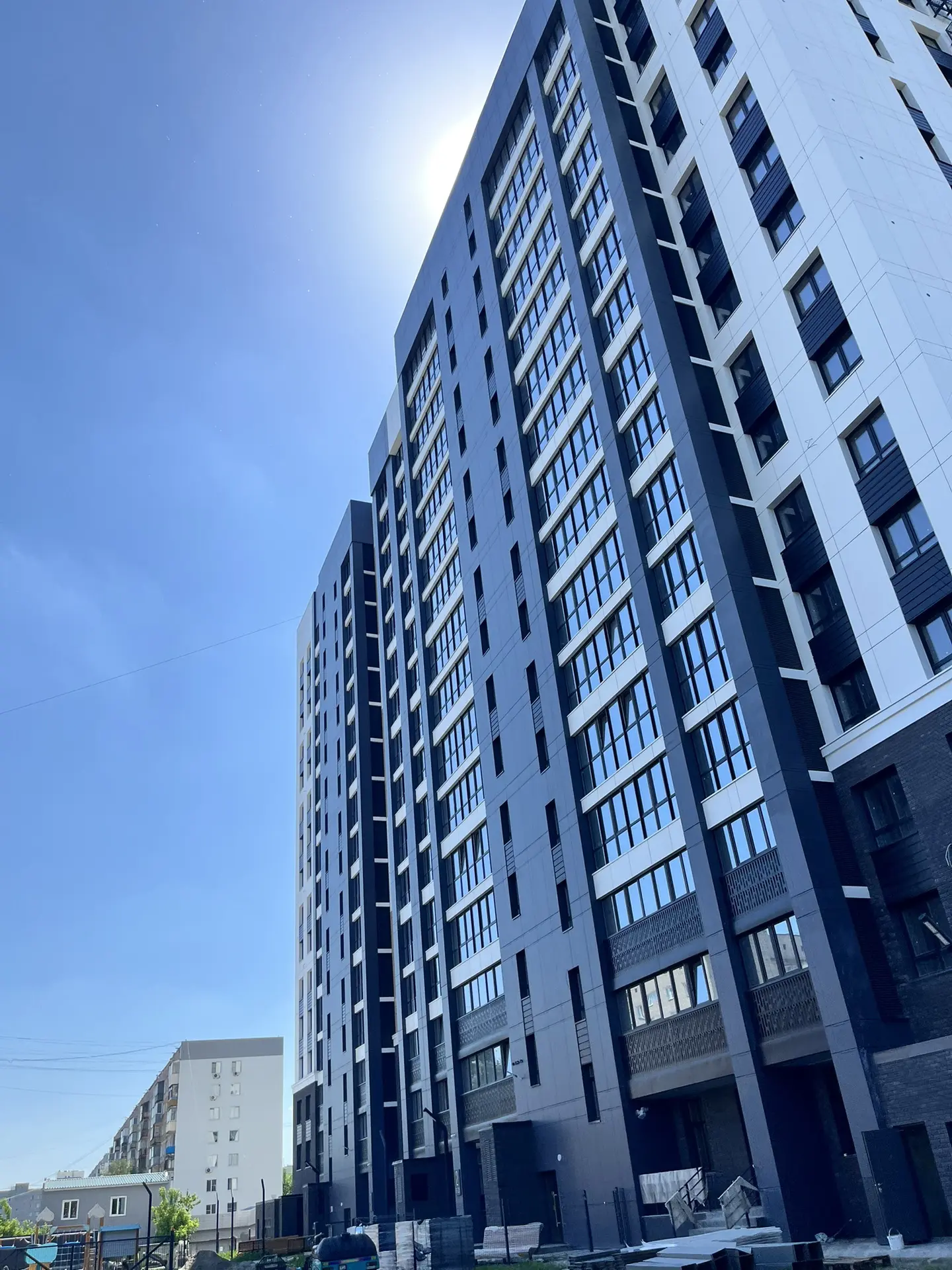 Новостройка на Сухэ-Батора выросла очень быстро

https://max.ru/barnaulgorod
