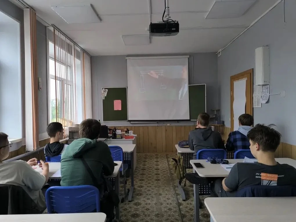 Инженеры пространства: от мостов к музыке 🎶

В отряде «Инженеры пространства» прошел увлекательный 