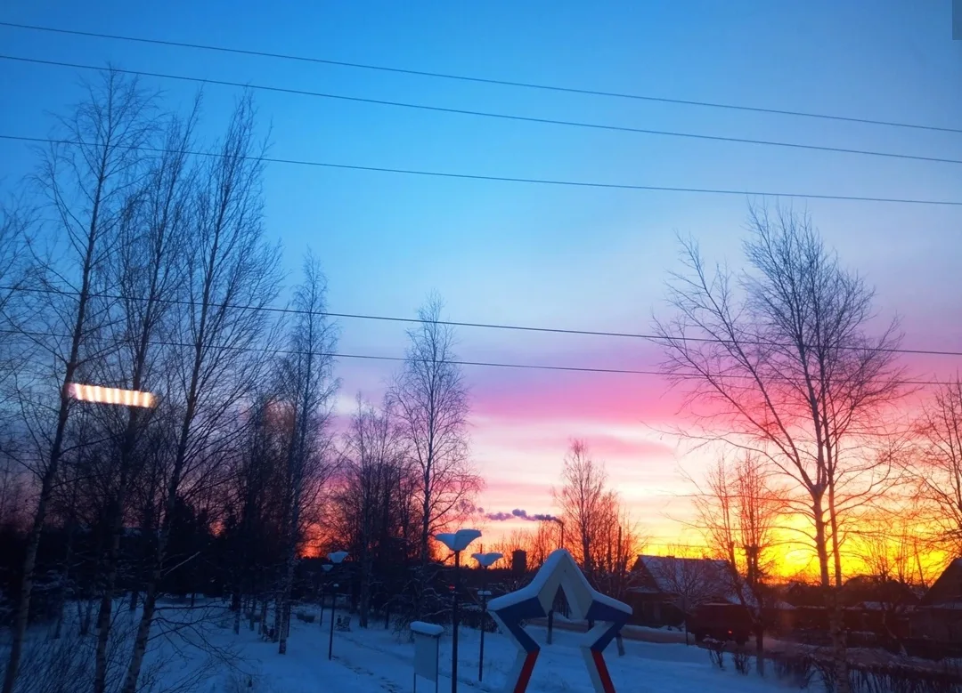 РУБРИКА "СТОП-КАДР"
=======================
Январское утро во всей красе🎨
Природа - художница❄⛅❄