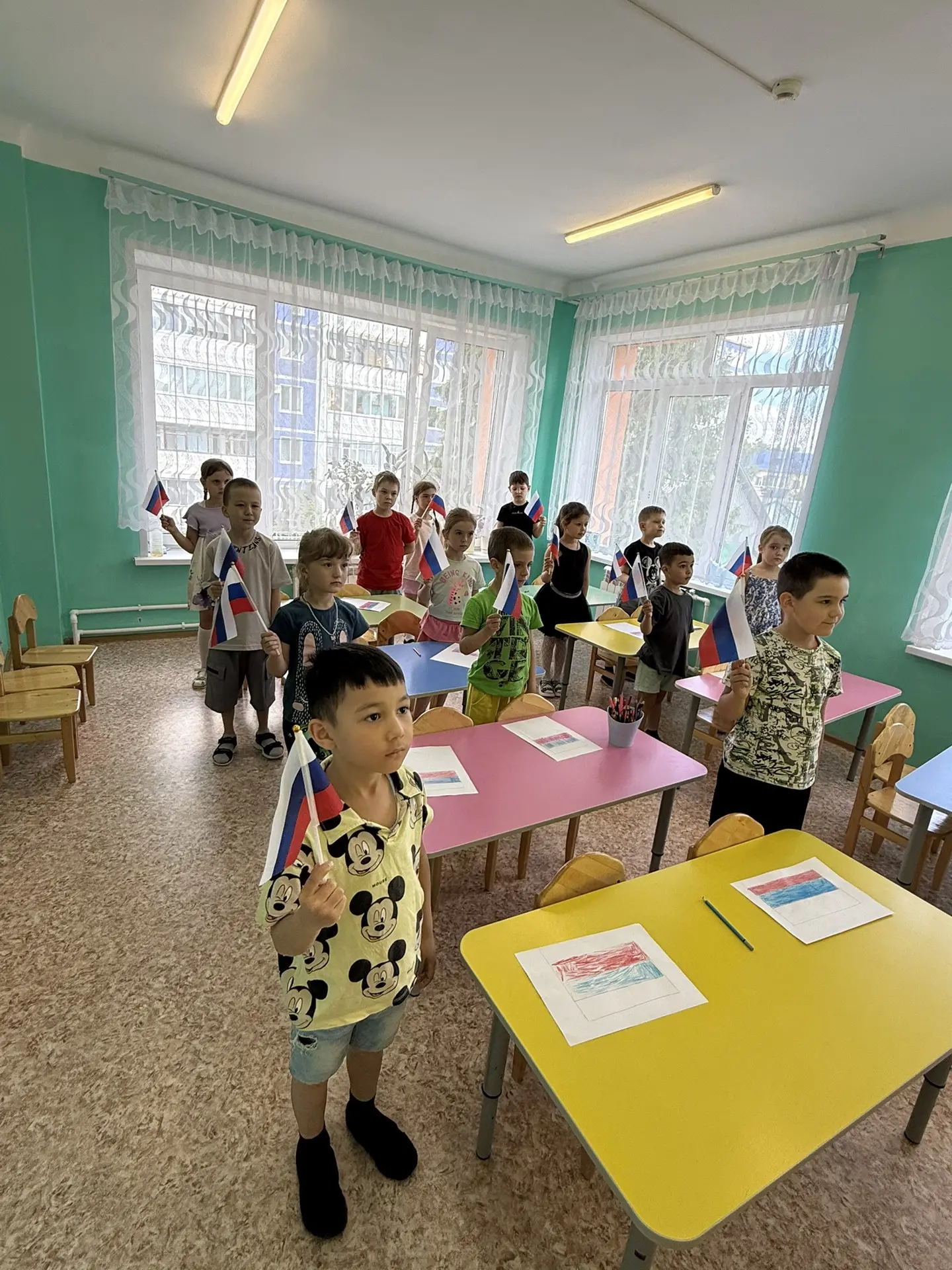 Разговор о важном « 12 июня- День России»🇷🇺
👫Воспитанники старшей и подготовительной группы сегод