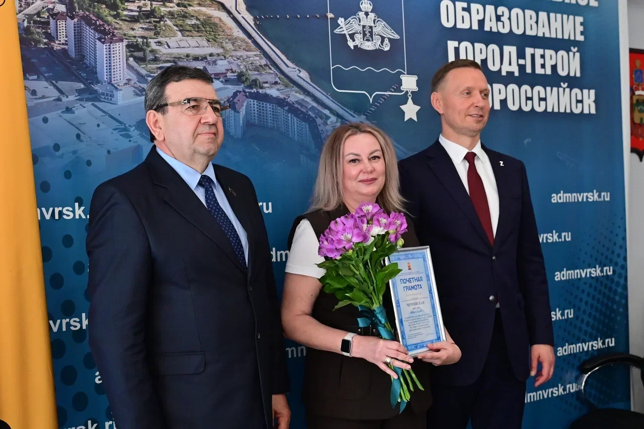 🌟 Гордость нашего центра: награды в День социального работника!

Друзья, у нас замечательная новост