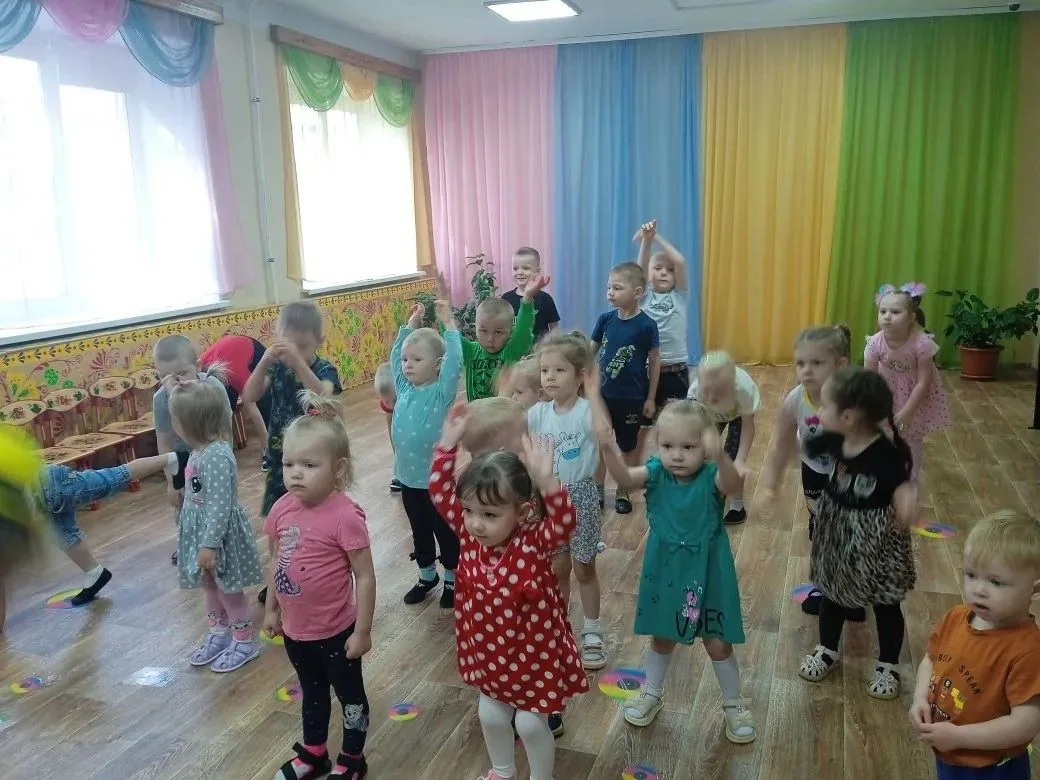 ✨ Доброе утро, друзья! ✨
Утренняя зарядка — отличный способ начать день с позитива и энергии! 🌞16 и