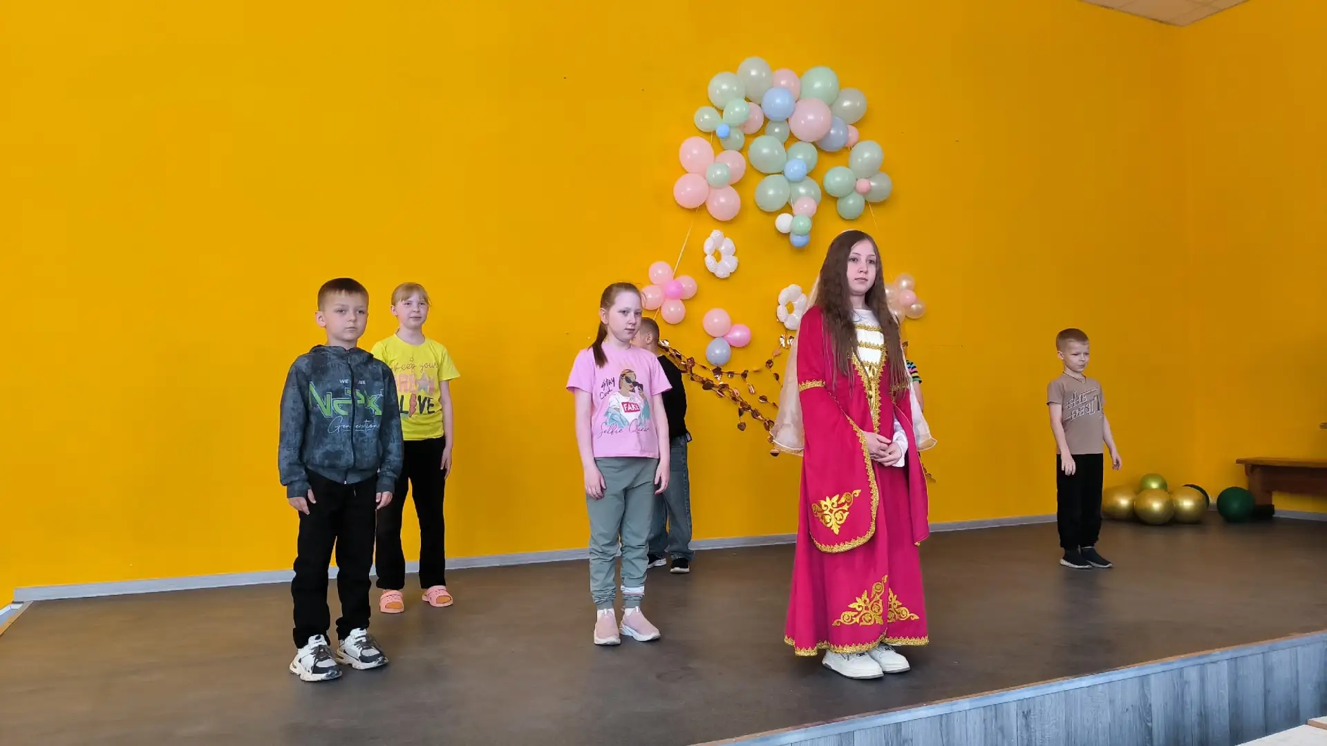 В школьном лагере «Пятерочка» стартовала летняя смена

В минувшую пятницу в стенах школьного лагеря 