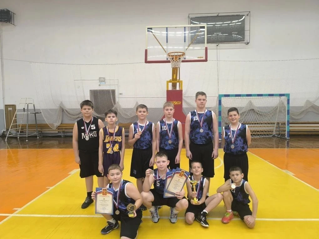 💪👏🏀с 11 по 13 декабря в г. Карасук прошел междугородний турнир по баскетболу среди юношей 2014 го