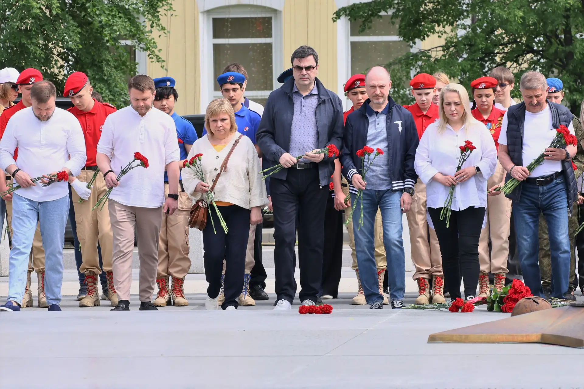 Сегодня в Реутове прошла международная акция «Сад памяти». Перед началом мероприятия у мемориала «Ре