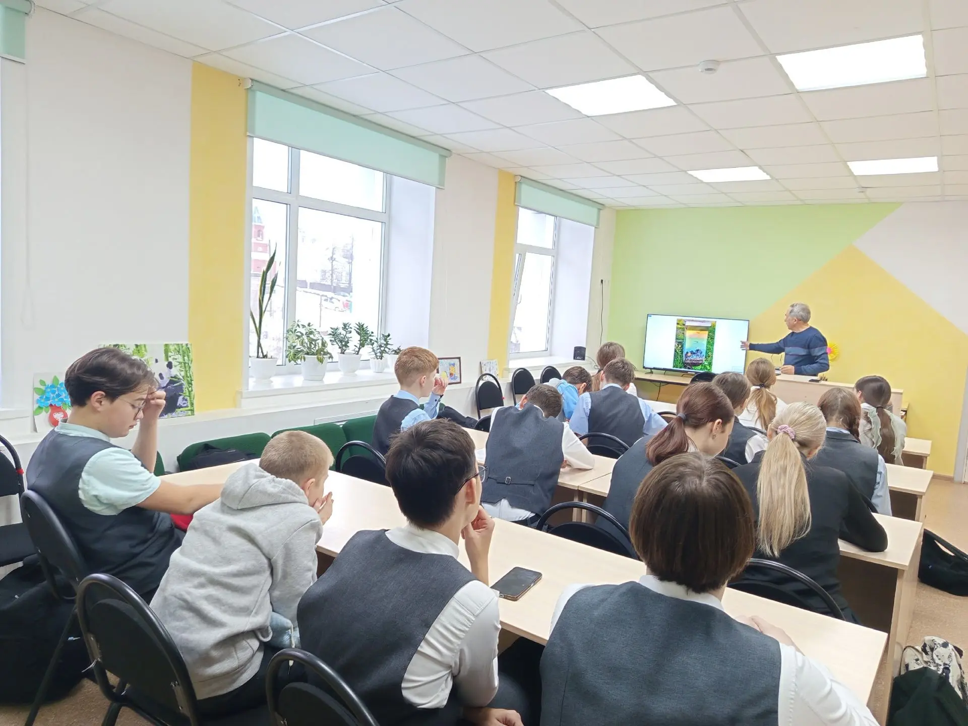 👉12 декабря в Кезской детской библиотеке для учеников аграрного класса Кезской средней школы №1 был