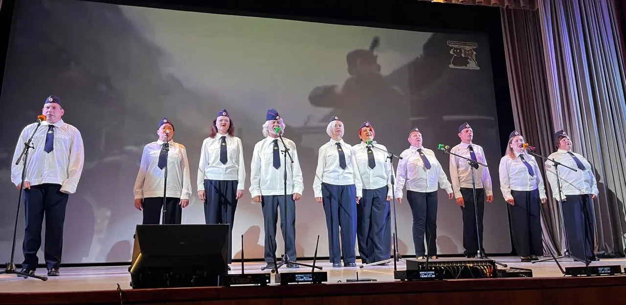 Вокальная группа «Хорошее настроение» — участник областного конкурса «Битвы хоров» в Суздале!
⁣
В го